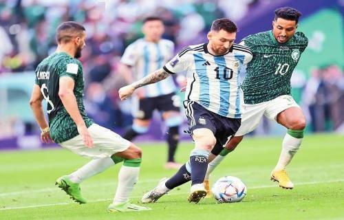 详解棒球规则中的替补球员重返比赛限制及其在业余赛与职业赛的差异